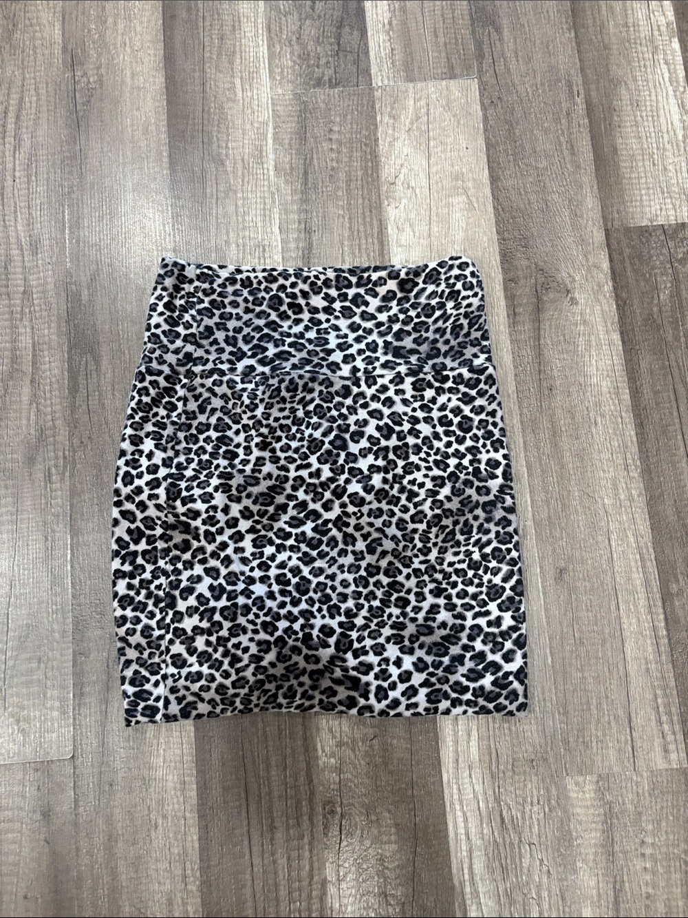 Leopard Print Pencil Skirt - White & Black